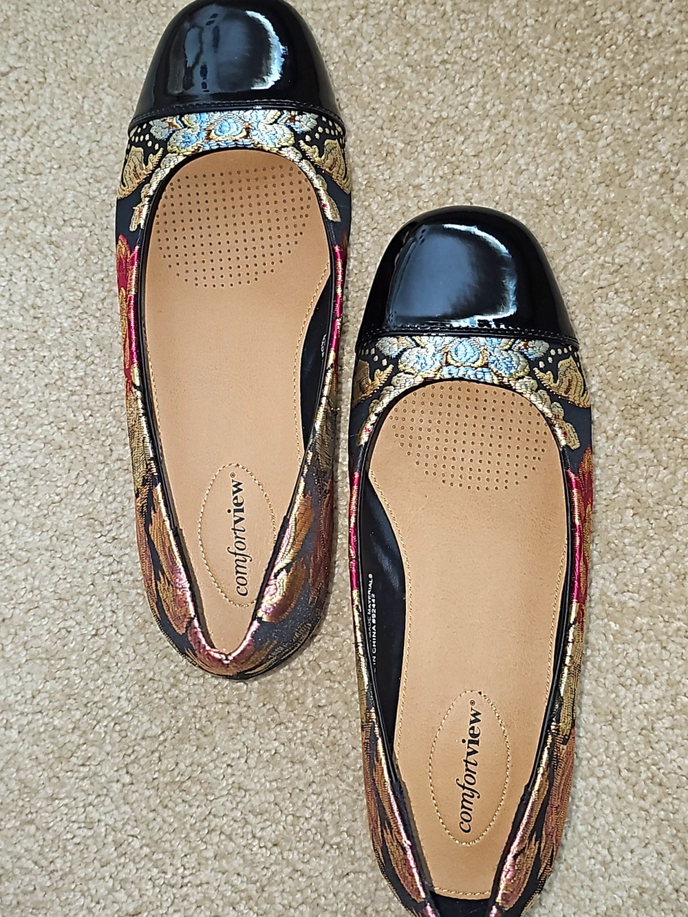 comfortview Black Patent Cap-Toe Floral Embroidered Ballet Flats
